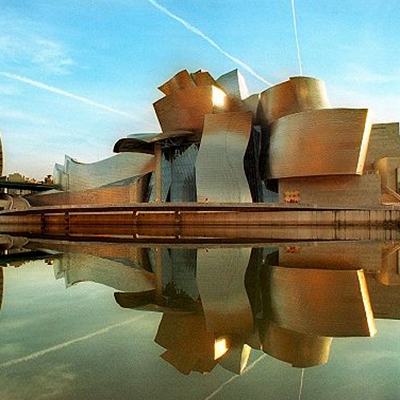 مجسمه ای غول آسا و سیال به نام موزه گوگنهایم بیلبائو