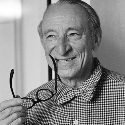 آمِده اُزانفان؛ نظم، افسونگری و نجابت