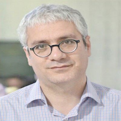 رمان فارسی جایگزین ندارد
